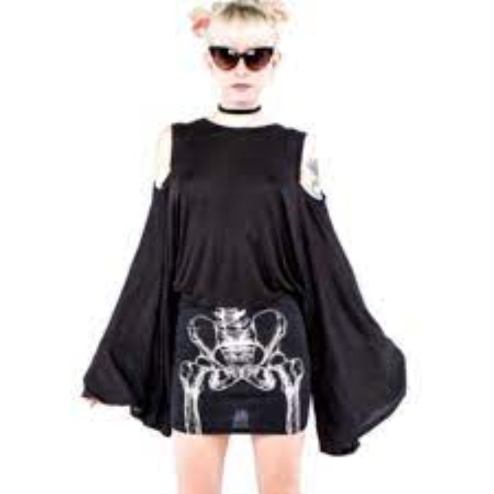 Two ways to wear cape top